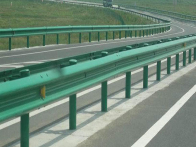 噴塑護(hù)欄板